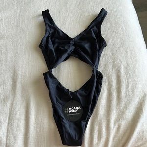 Size medium never worn